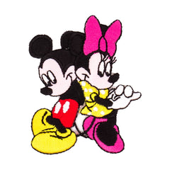 Applicatie Mickey en Minnie Mouse knuffelend | 52 x 64 mm Applicatie DISNEY - MICKEY - MINI - HUG 8714772038179
