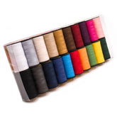 Caja de plástico con 20 bobinas de hilo de coser Goldmann colores básicos, 200m cada una. GOLDMANN-SET20-BASIS