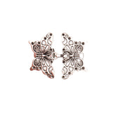 Silver butterfly clasp with intricate details and hook-and-eye closure, VLINDER-ICARUS-ZILVER