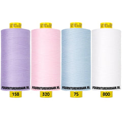 Vier spoelen Gütermann Mara 100% polyester garen in lila, roze, lichtblauw en wit. MARA-SET-158-320-75-800