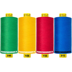 Cuatro carretes de hilo de coser Gütermann Mara 100% poliéster en verde, amarillo, rojo y azul. MARA-SET-396-106-156-315