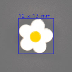 Witte Bloem Knoop met Geel Centrum 12x13mm Knopen KNP00066