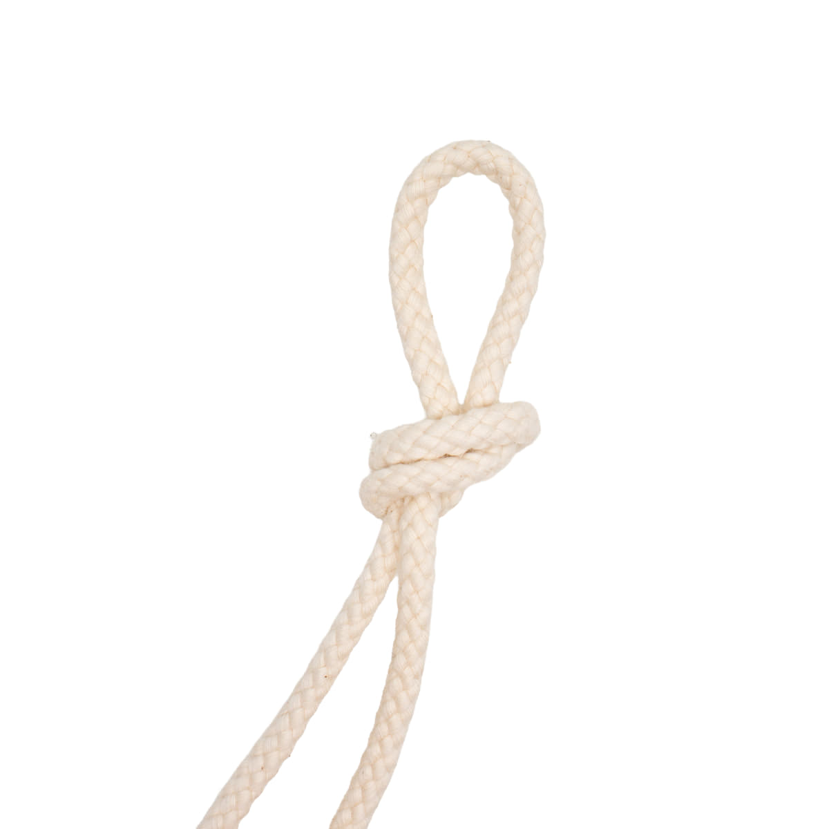 Close-up van dik, crèmekleurig katoenkoord met knoop en lus, geïsoleerd op wit. 7mm dik. 12345678901234