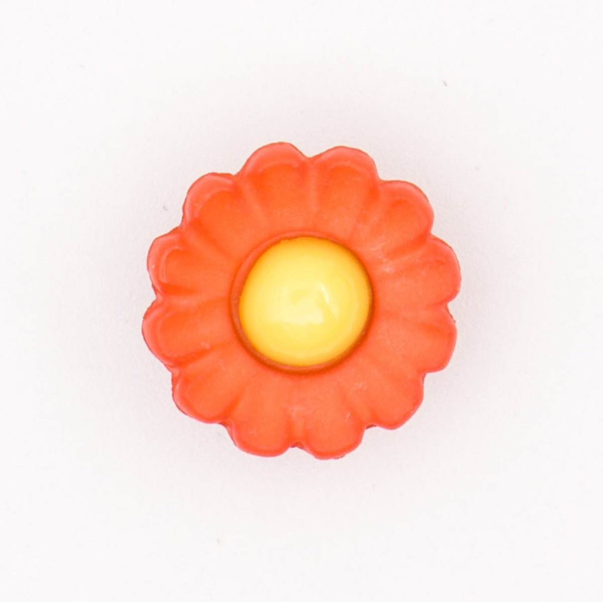 Oranje Bloemvormige Knoop met Geel Centrum 15x16mm Knoop KNP00008 - Fourniturenkraam.nl